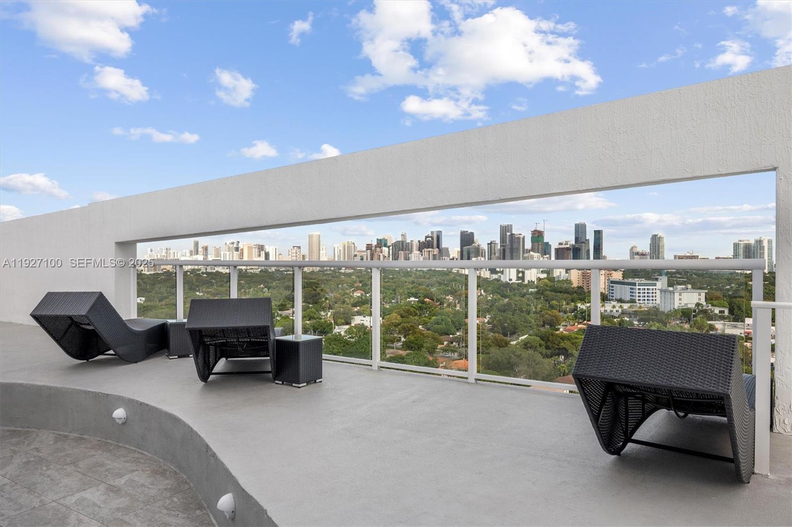 CORAL SEA VIEW CONDO - Residential