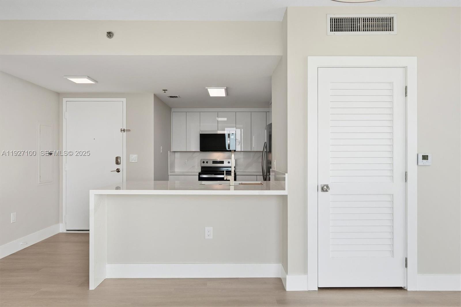 CORAL SEA VIEW CONDO - Residential