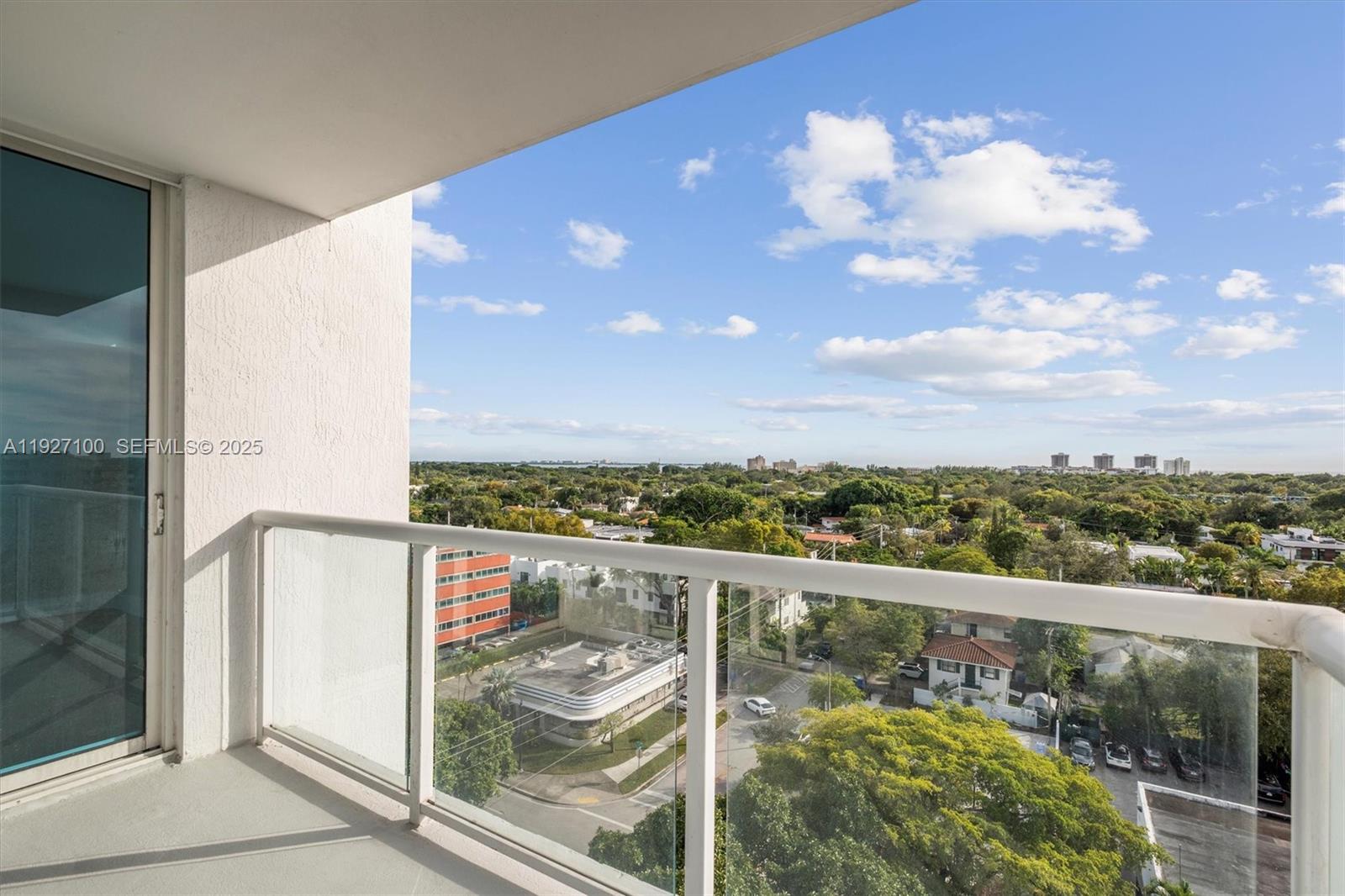 CORAL SEA VIEW CONDO - Residential