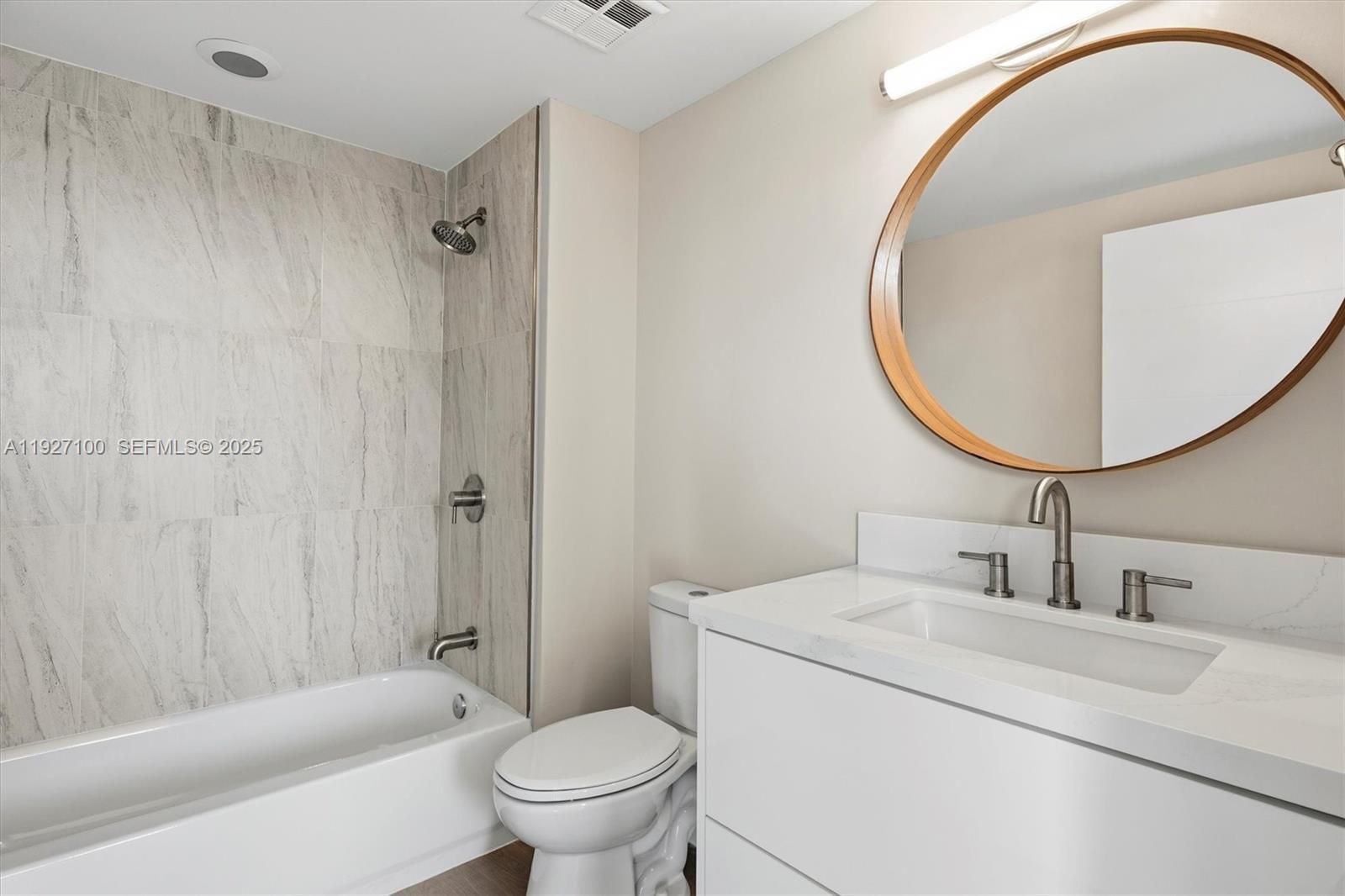 CORAL SEA VIEW CONDO - Residential