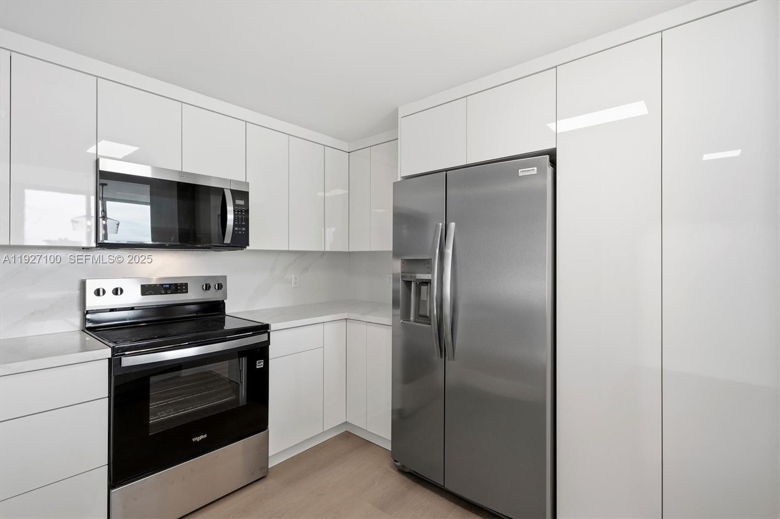 CORAL SEA VIEW CONDO - Residential