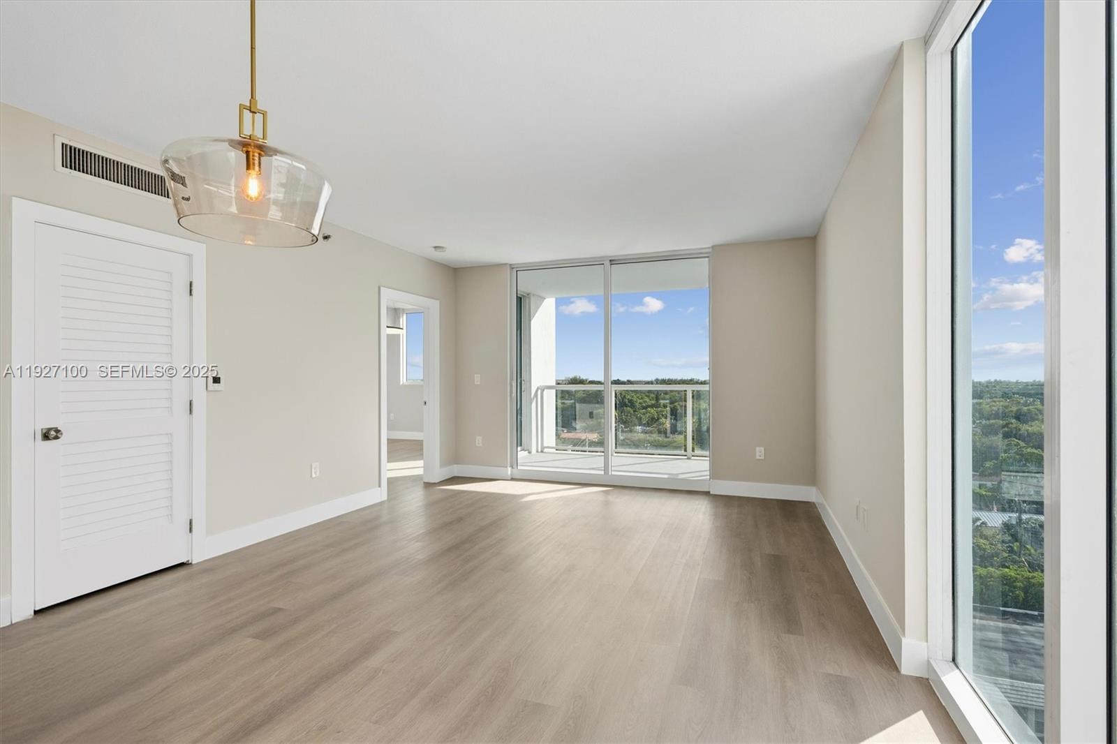 CORAL SEA VIEW CONDO - Residential