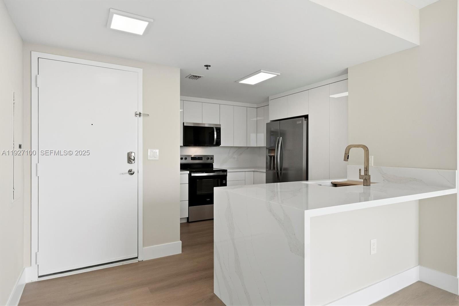 CORAL SEA VIEW CONDO - Residential