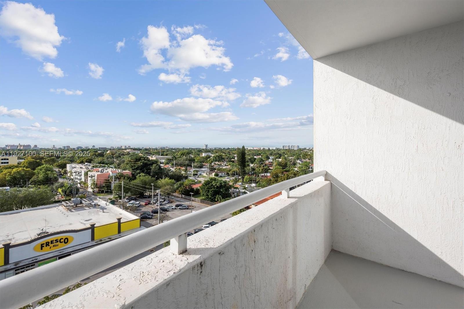 CORAL SEA VIEW CONDO - Residential