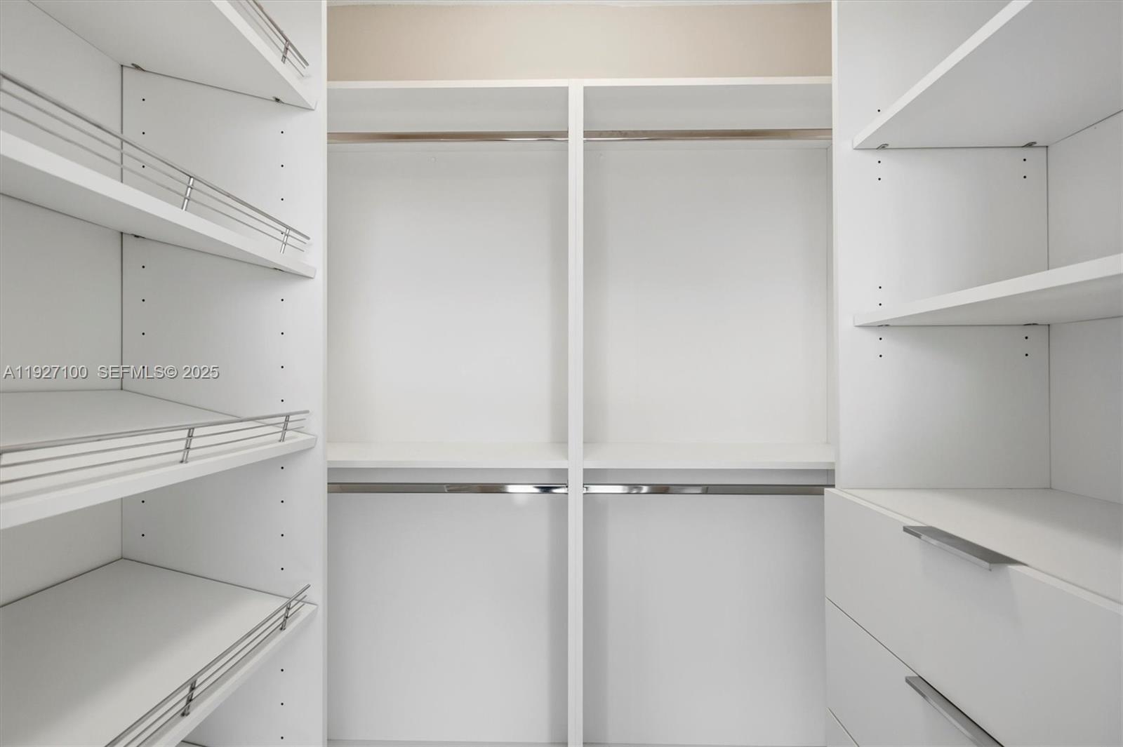 CORAL SEA VIEW CONDO - Residential