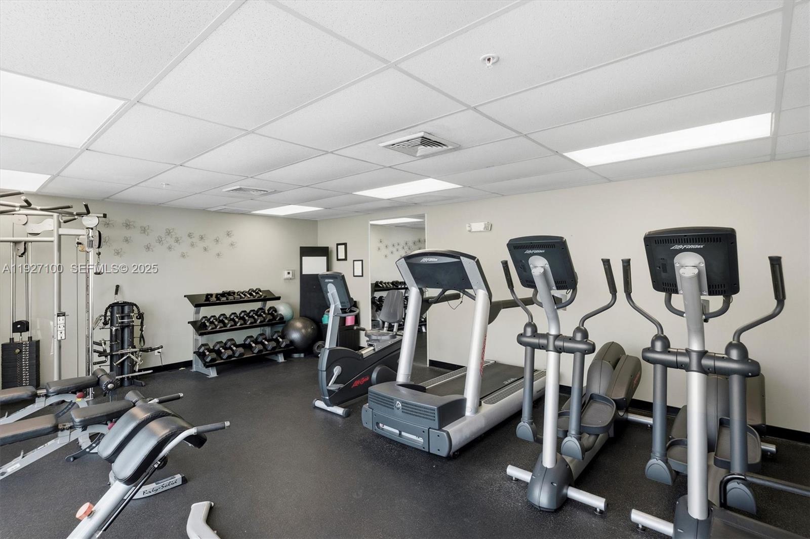 CORAL SEA VIEW CONDO - Residential