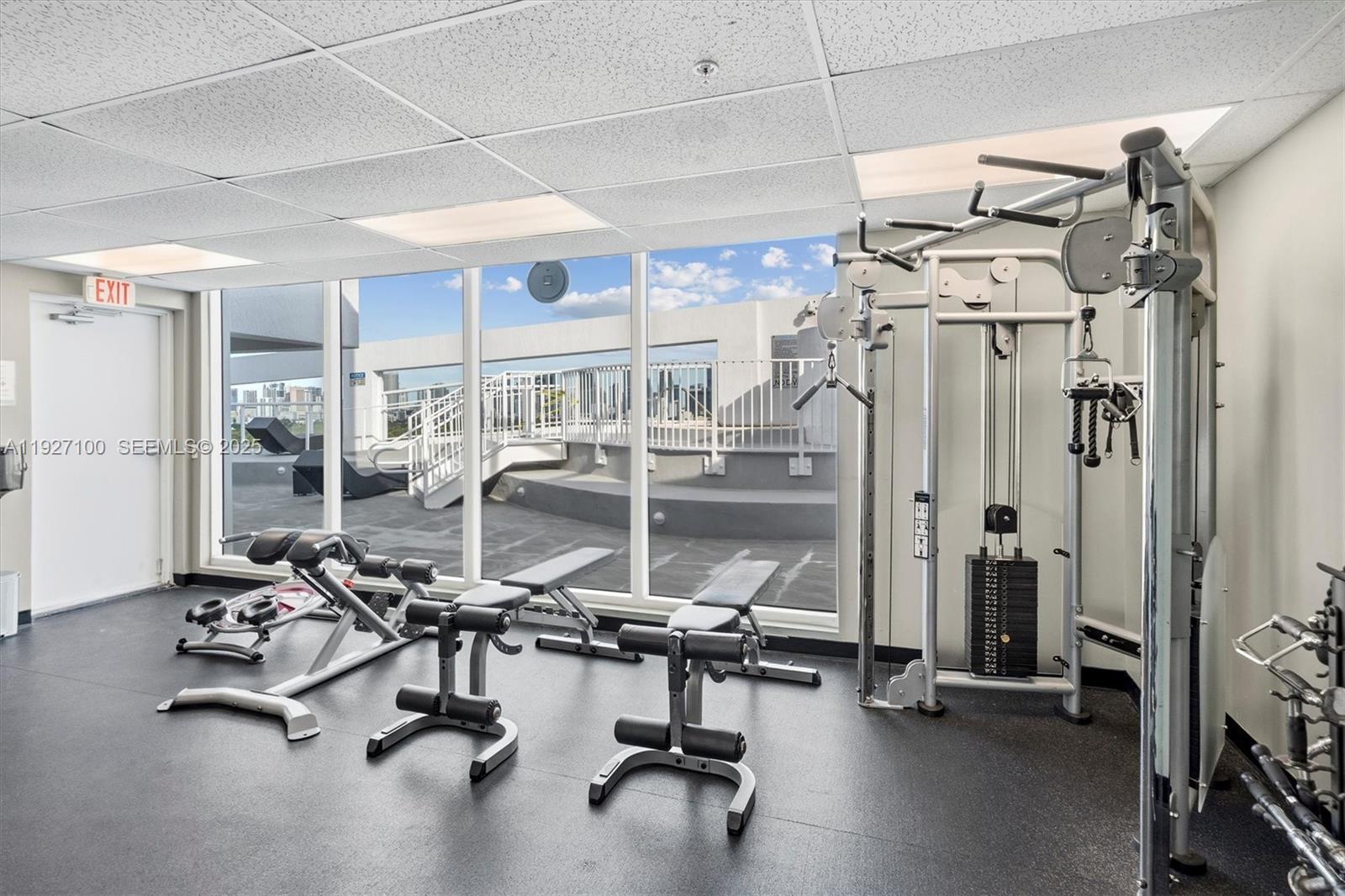 CORAL SEA VIEW CONDO - Residential