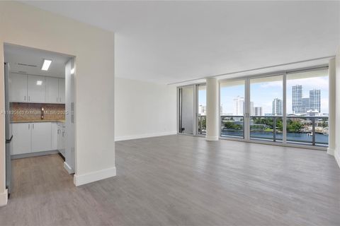 900 Bay Dr 718+Dock Slip available Miami Beach FL 33141