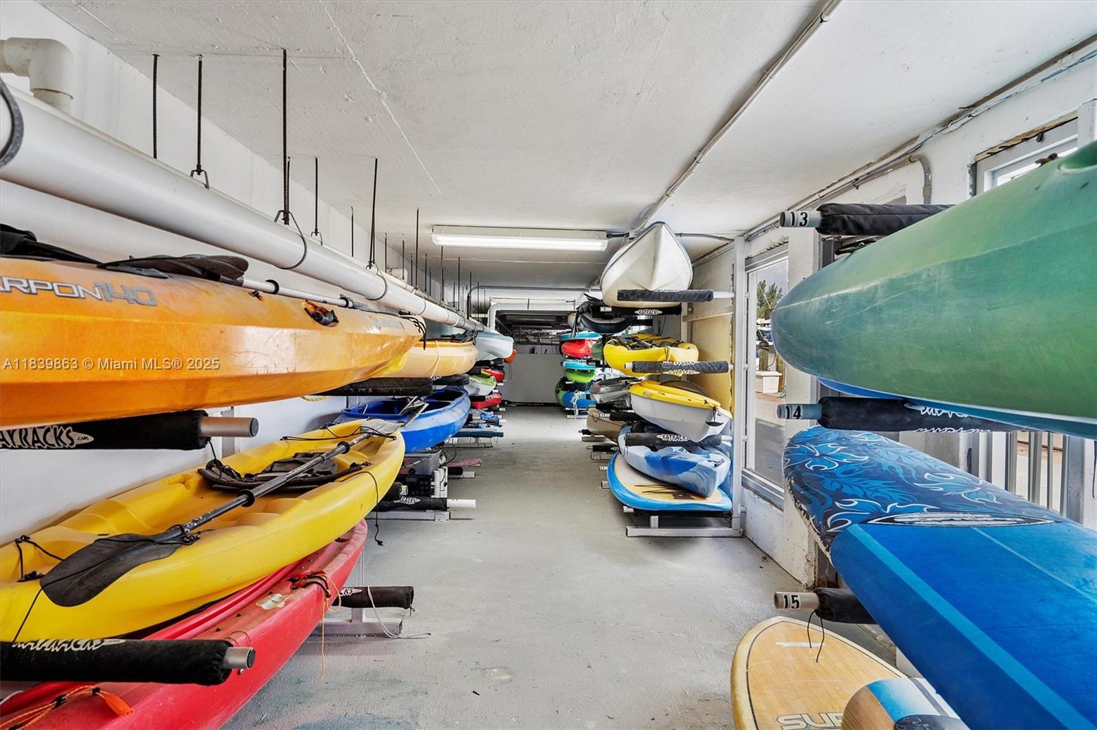 KING COLE CONDO - Residential