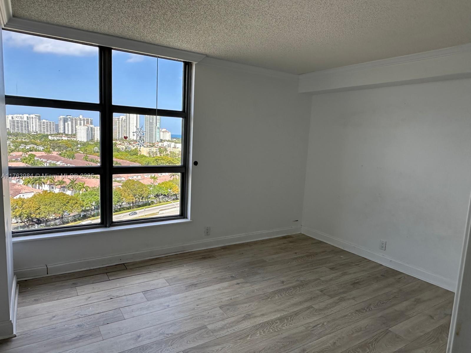 MYSTIC POINTE TOWER 600 C - Residential