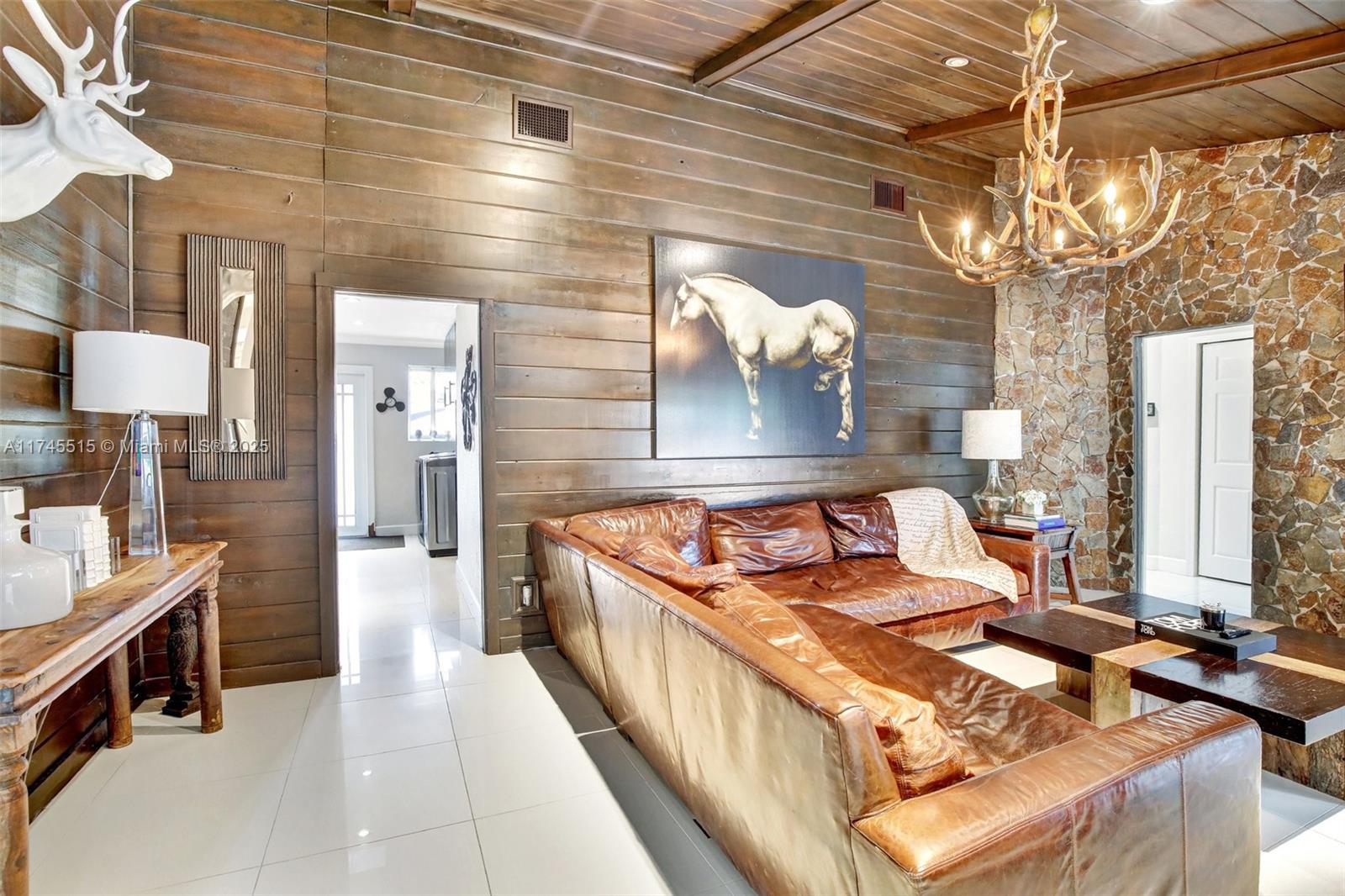 CHAMBERS SUB SE1/4 - Residential