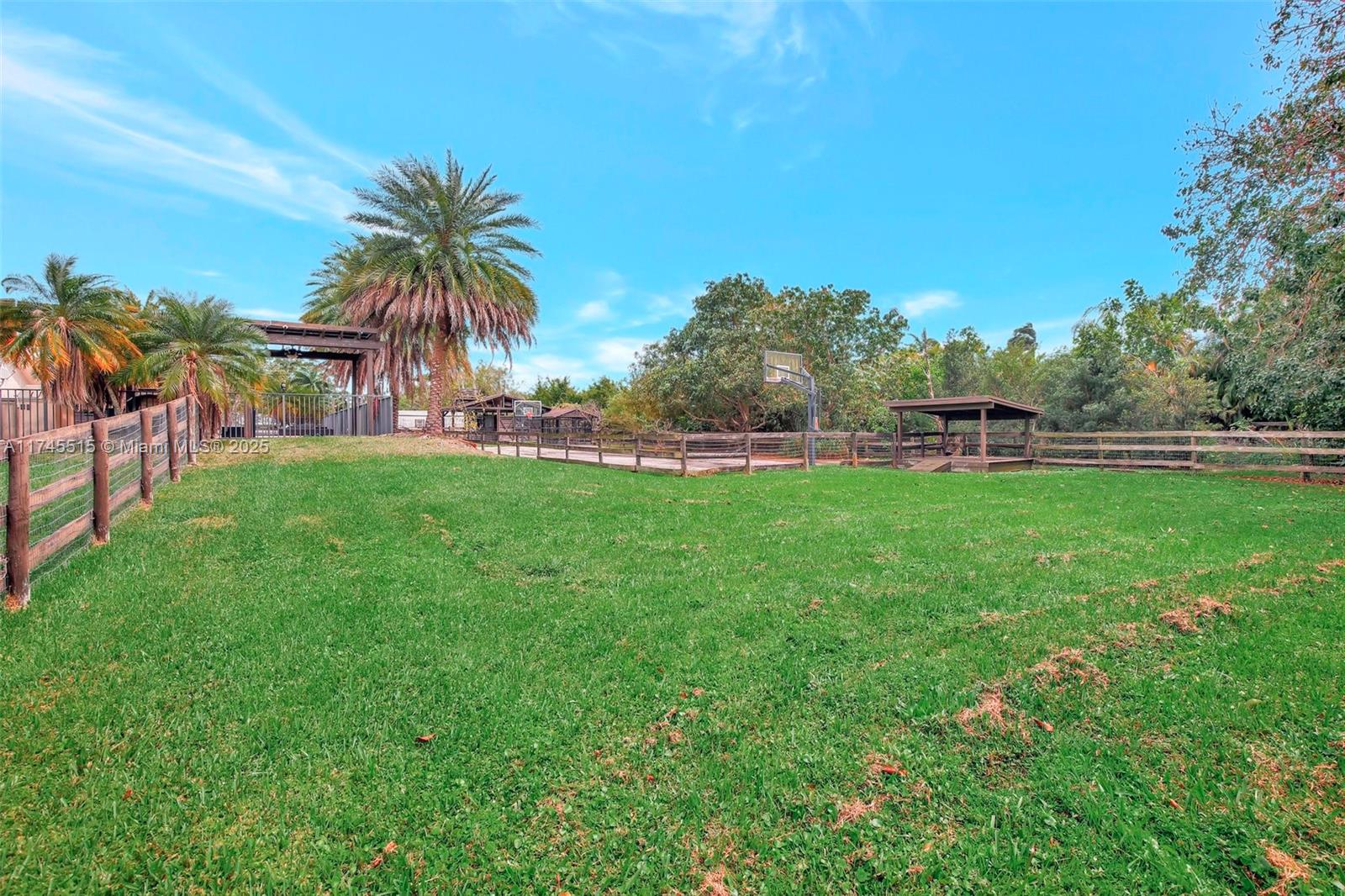 CHAMBERS SUB SE1/4 - Residential