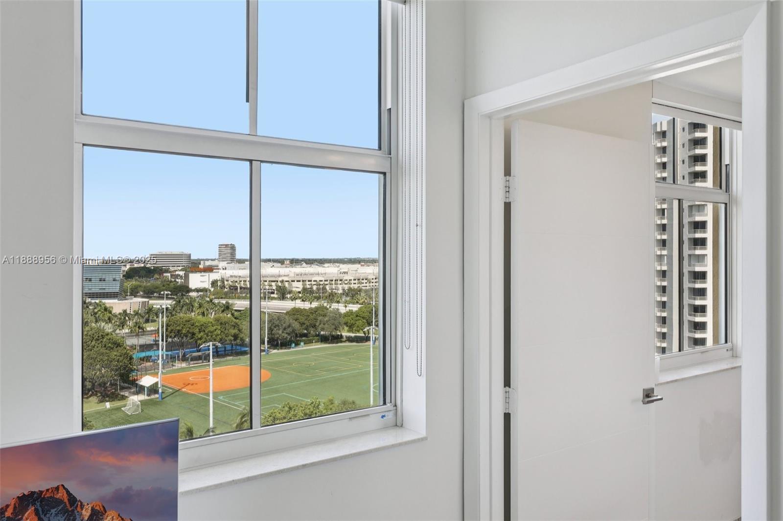 AVENTURA MARINA CONDO NUM - Residential