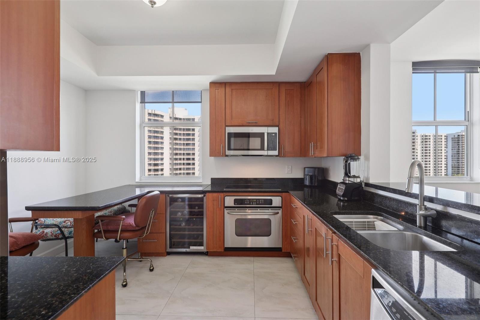 AVENTURA MARINA CONDO NUM - Residential