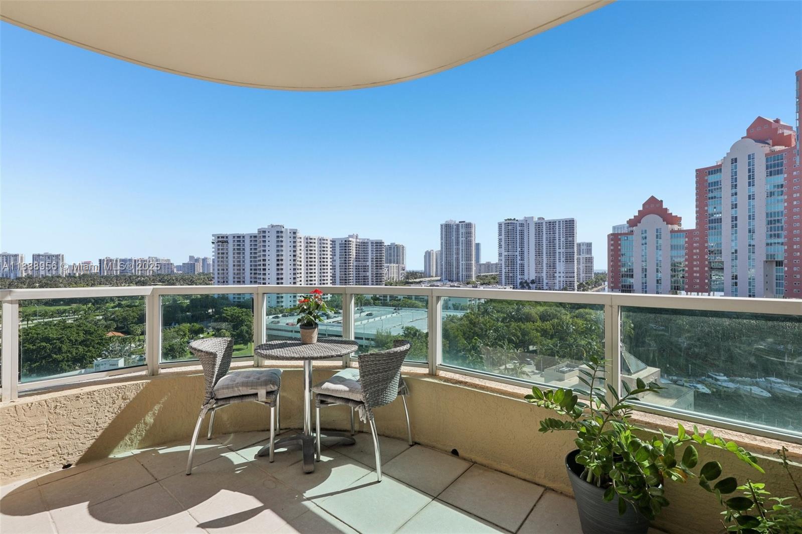 AVENTURA MARINA CONDO NUM - Residential