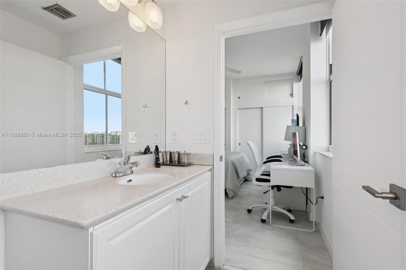 AVENTURA MARINA CONDO NUM - Residential