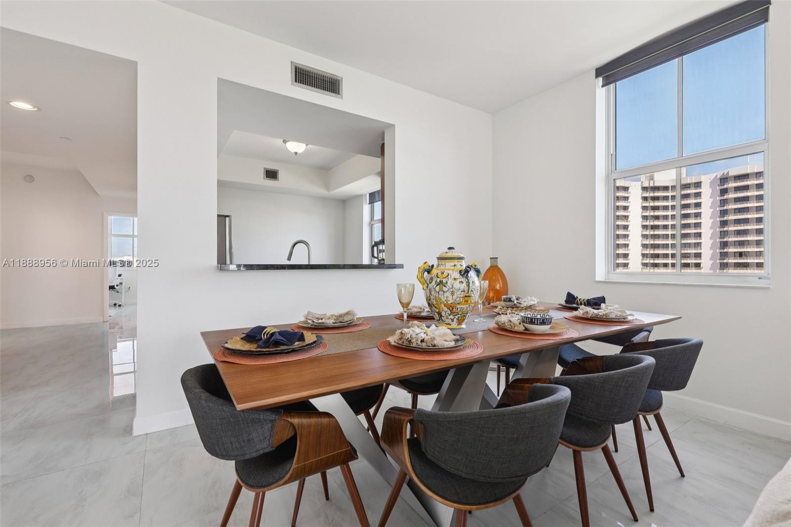 AVENTURA MARINA CONDO NUM - Residential