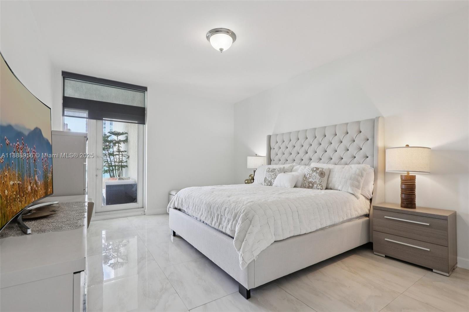 AVENTURA MARINA CONDO NUM - Residential
