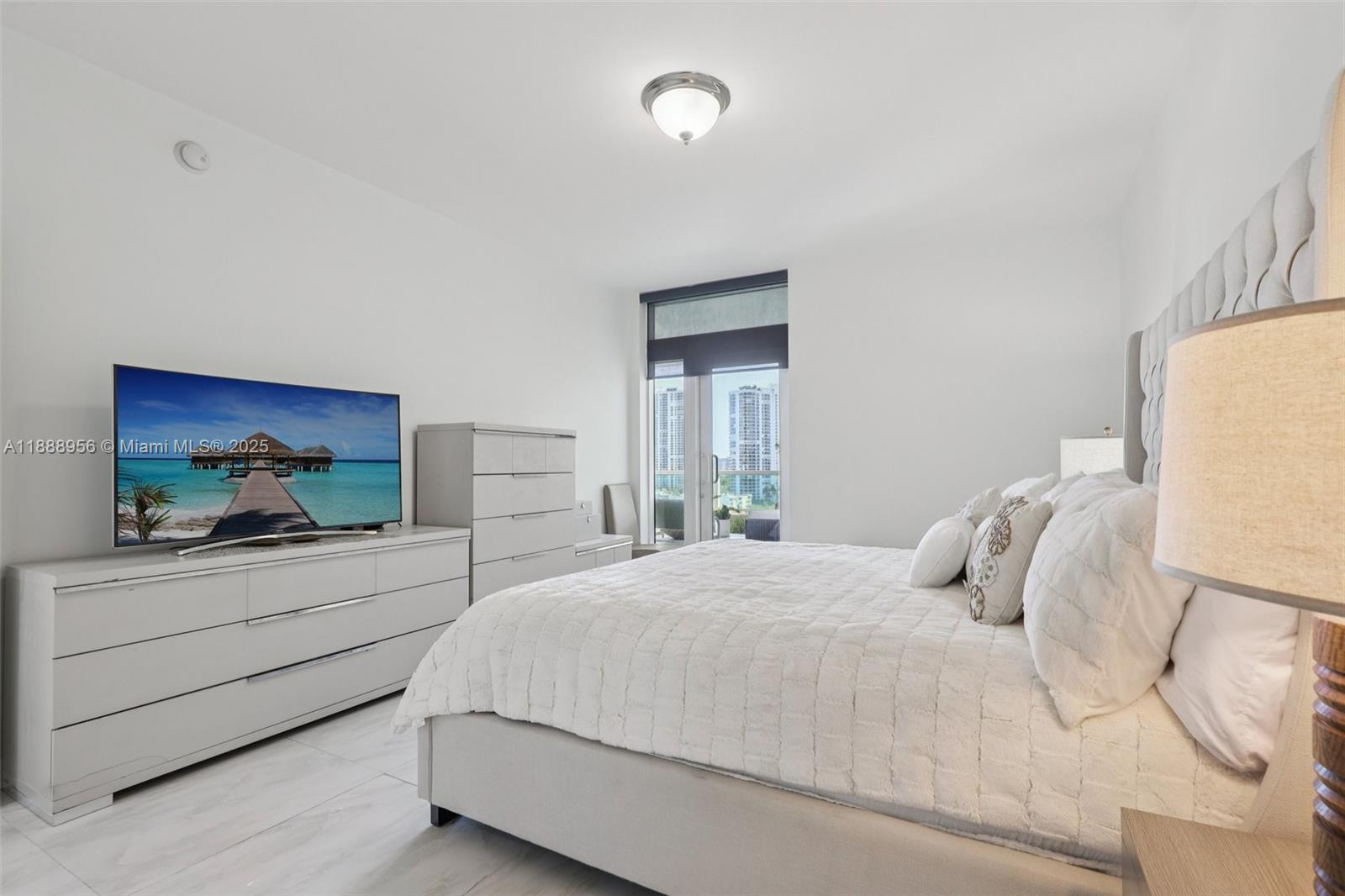 AVENTURA MARINA CONDO NUM - Residential