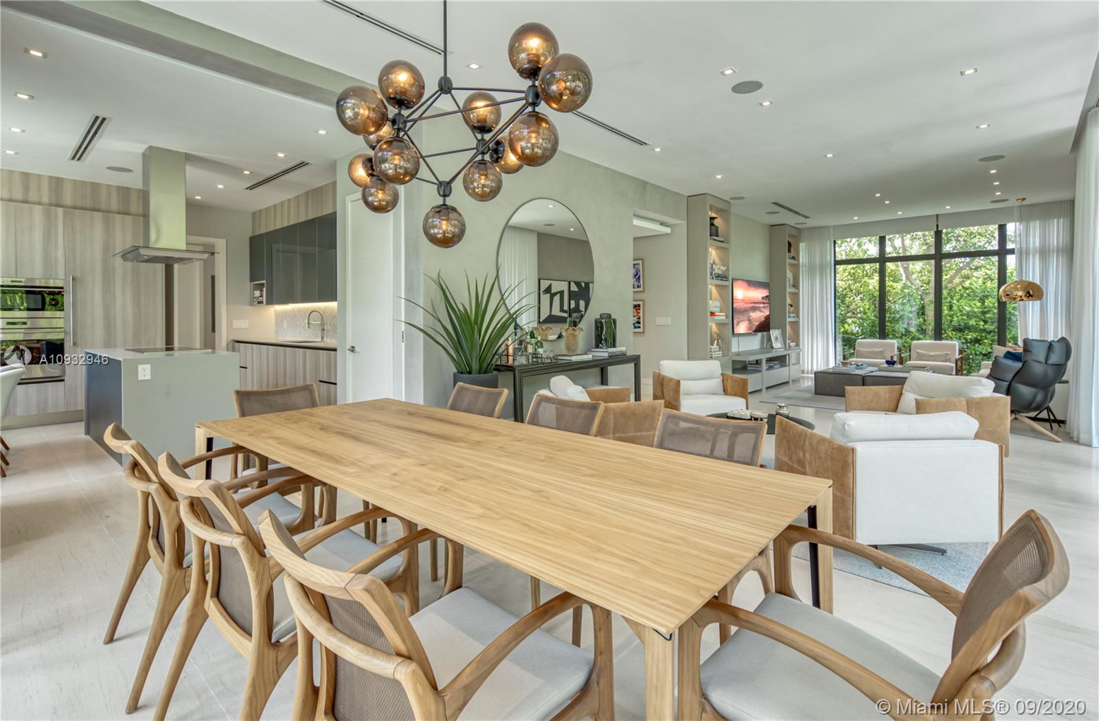 TROPICAL ISLE HOMES SUB 4 - Residential