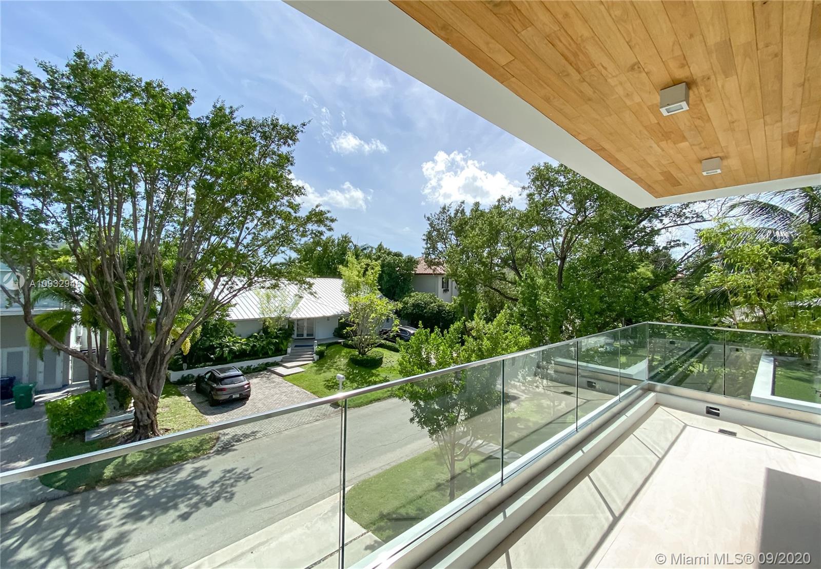 TROPICAL ISLE HOMES SUB 4 - Residential