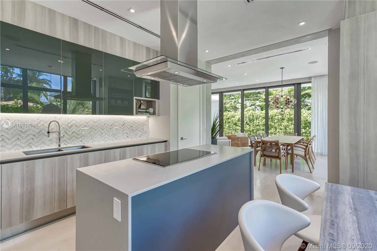 TROPICAL ISLE HOMES SUB 4 - Residential