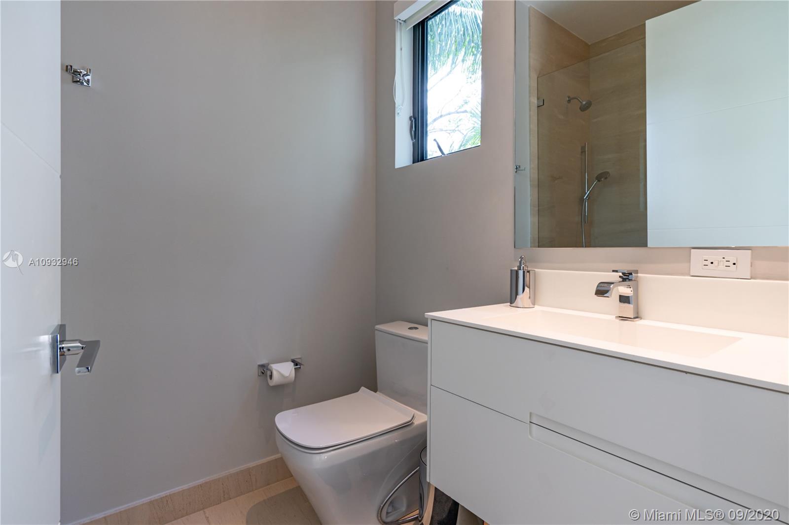 TROPICAL ISLE HOMES SUB 4 - Residential