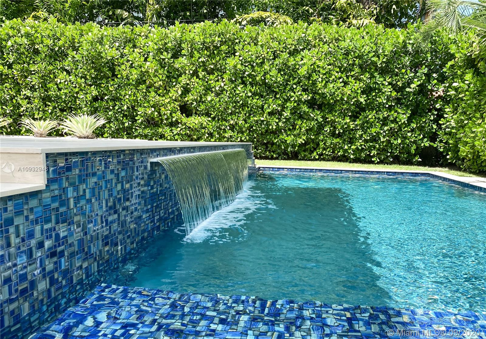 TROPICAL ISLE HOMES SUB 4 - Residential