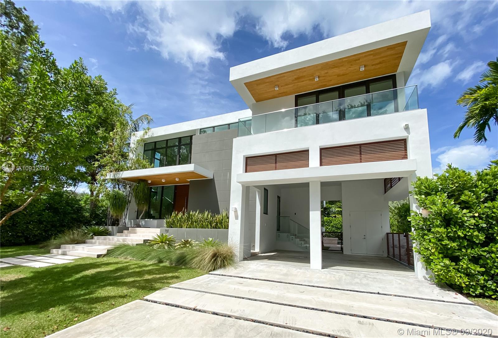 TROPICAL ISLE HOMES SUB 4 - Residential