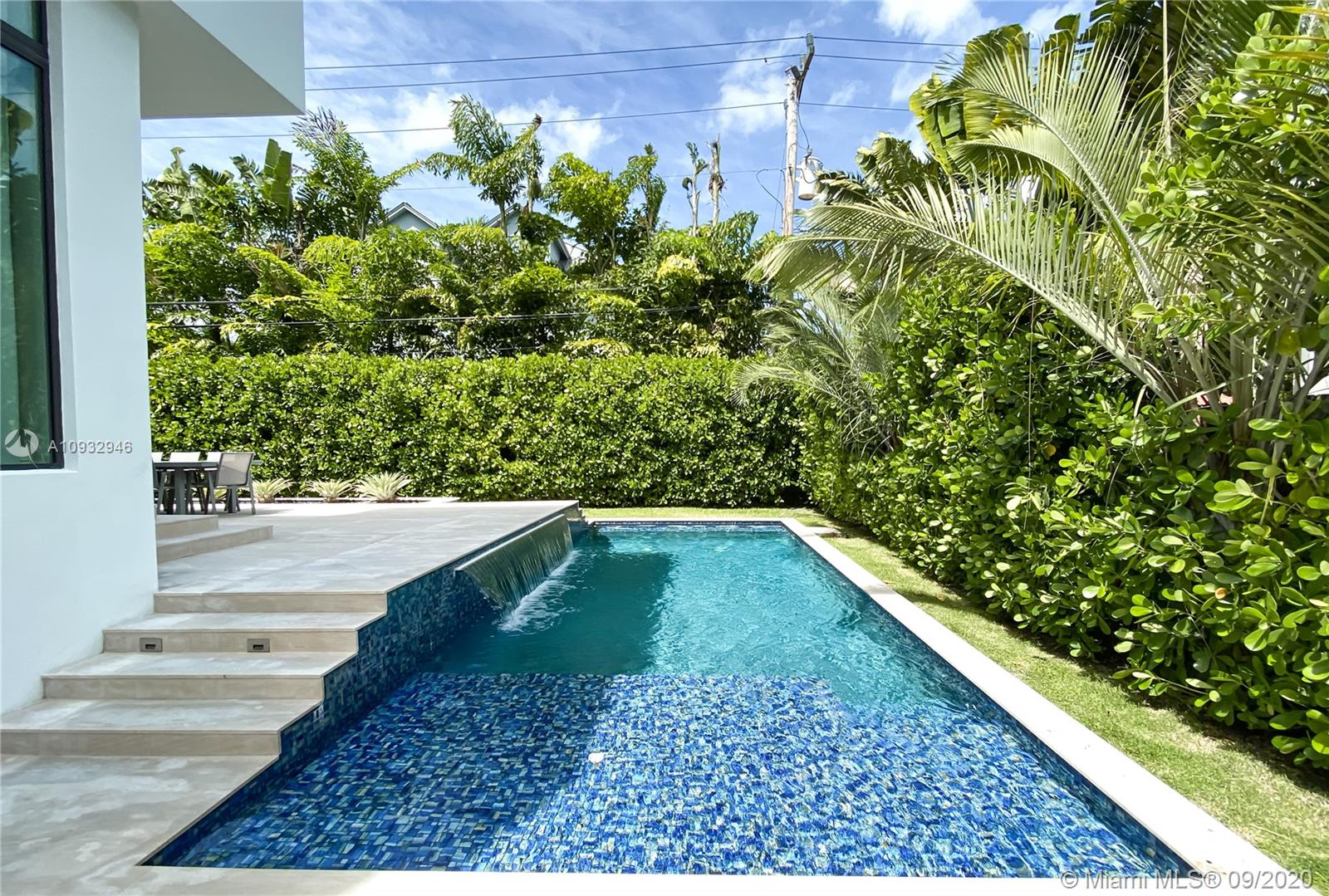 TROPICAL ISLE HOMES SUB 4 - Residential