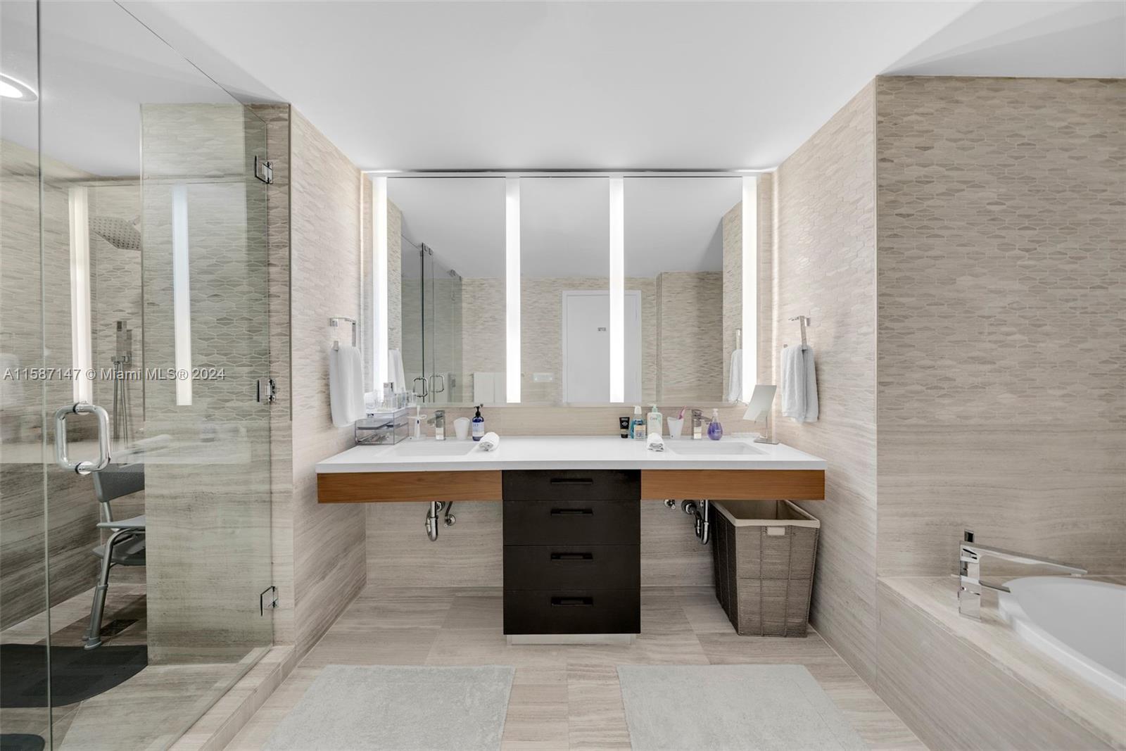 ONE OCEAN CONDO - Residential