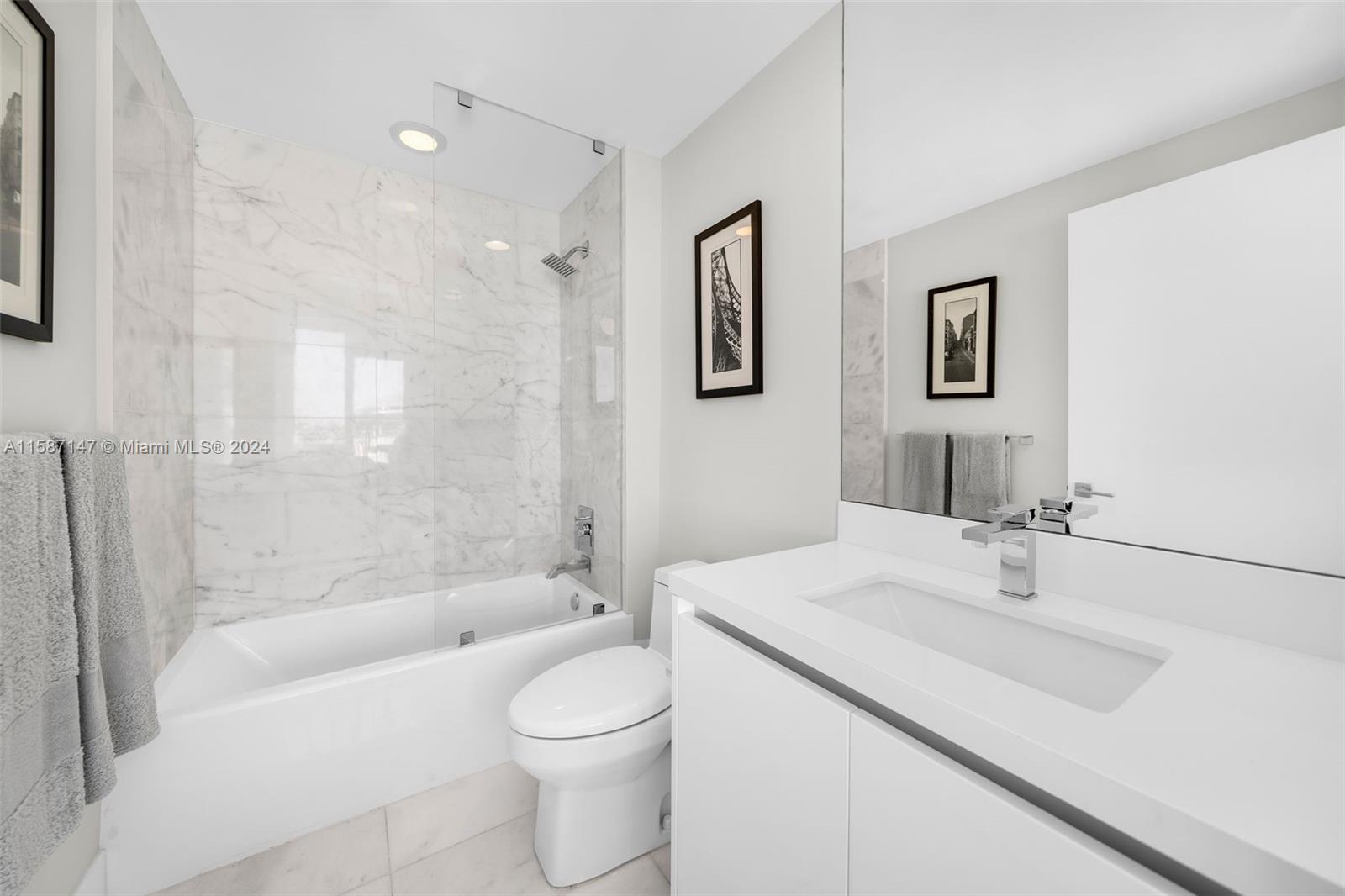 ONE OCEAN CONDO - Residential