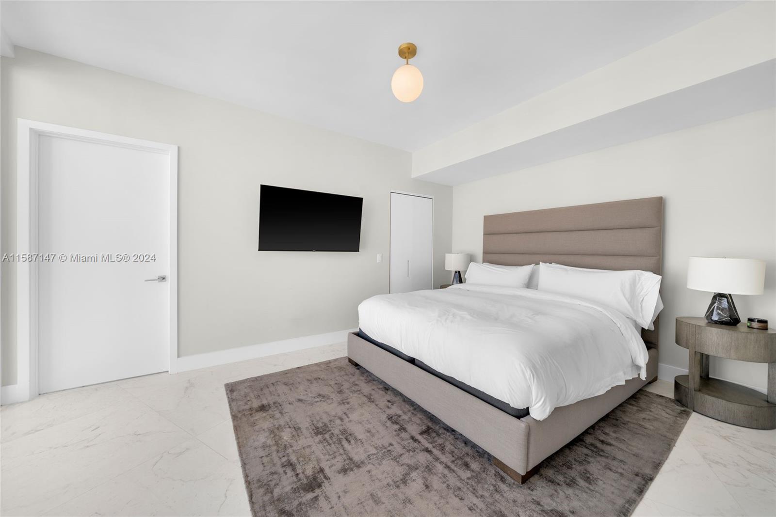 ONE OCEAN CONDO - Residential