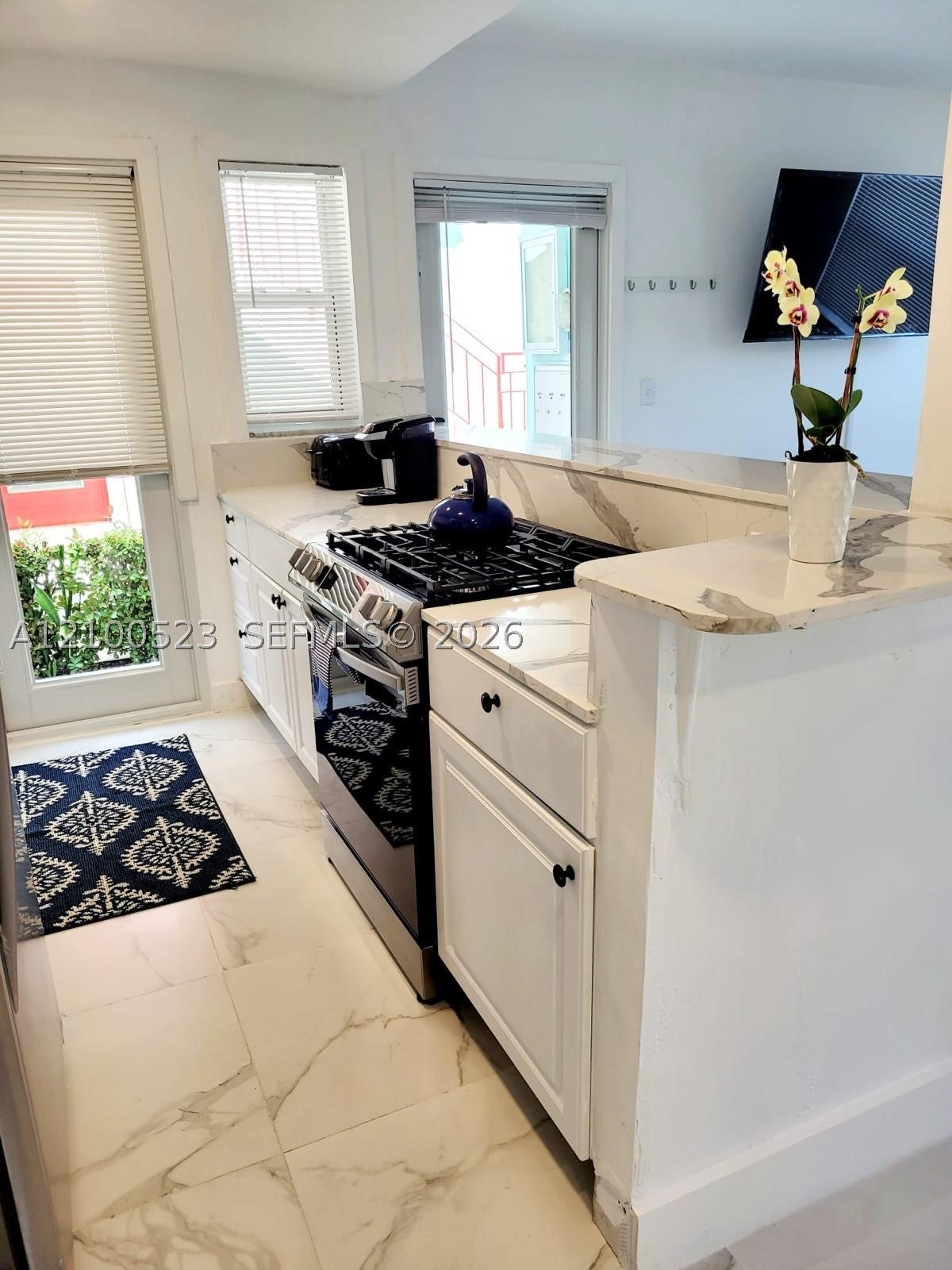 View photos, virtual tours, details... 1234 Euclid Ave 1