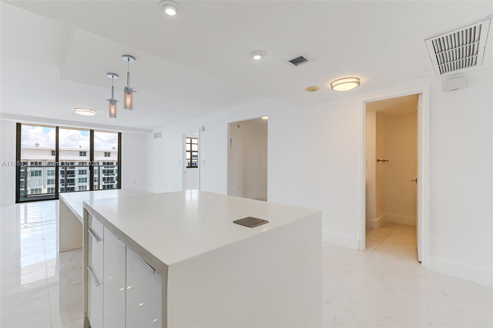 5701 Collins Ave 1611