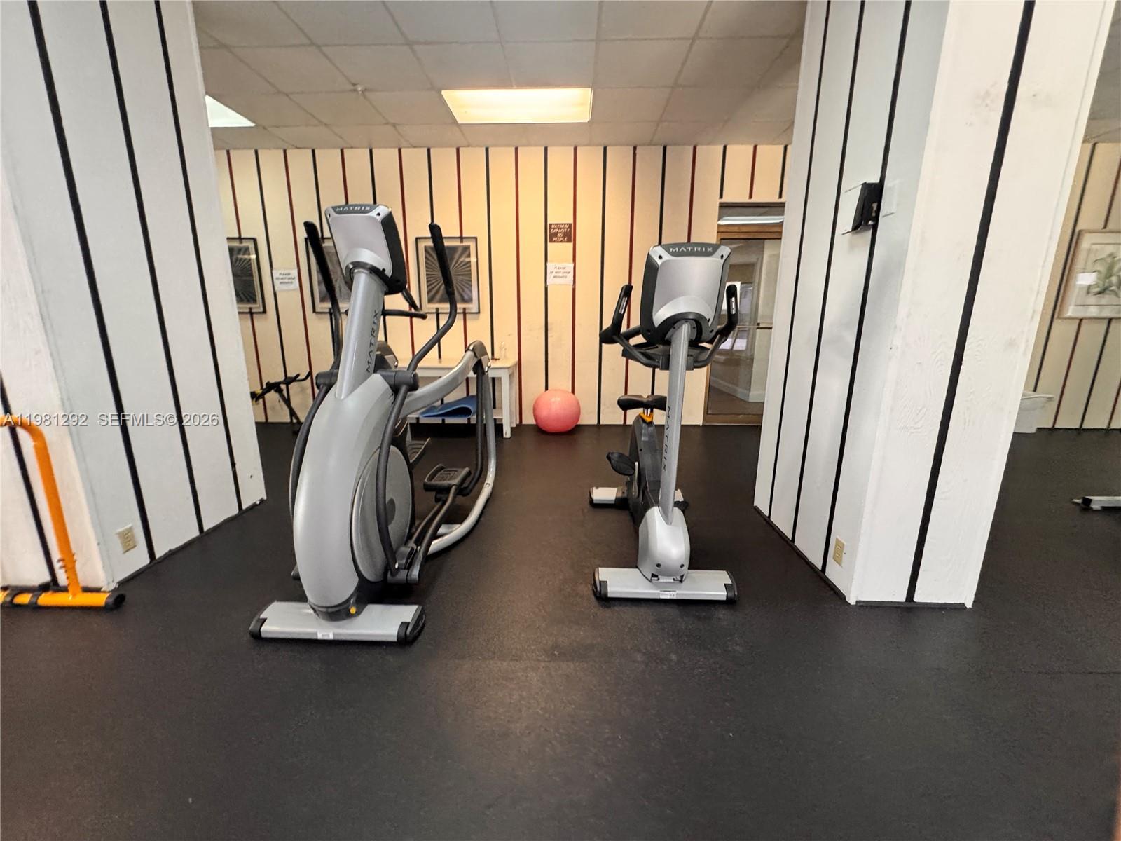 COMMODORE PLAZA CONDO - Residential