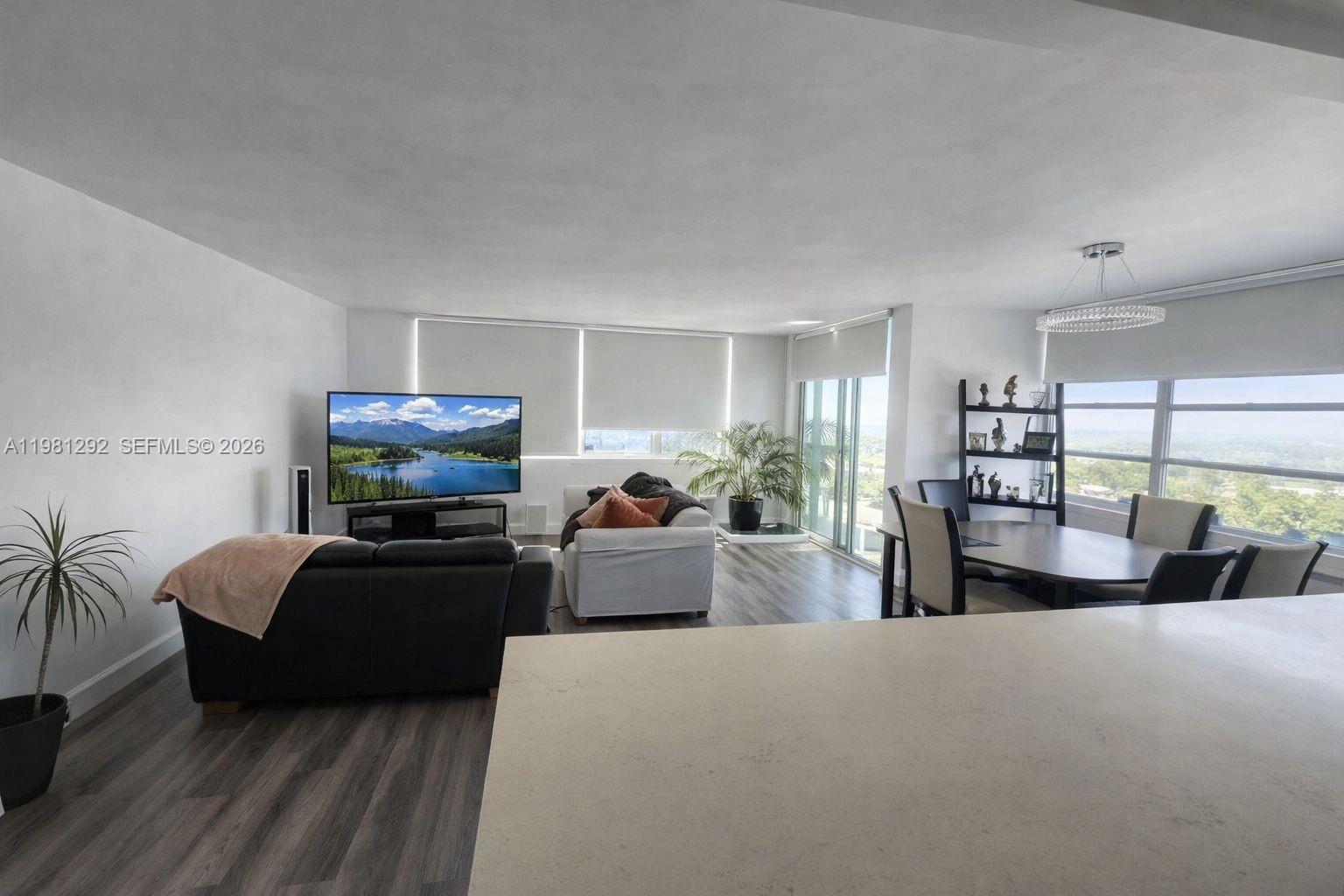 COMMODORE PLAZA CONDO - Residential