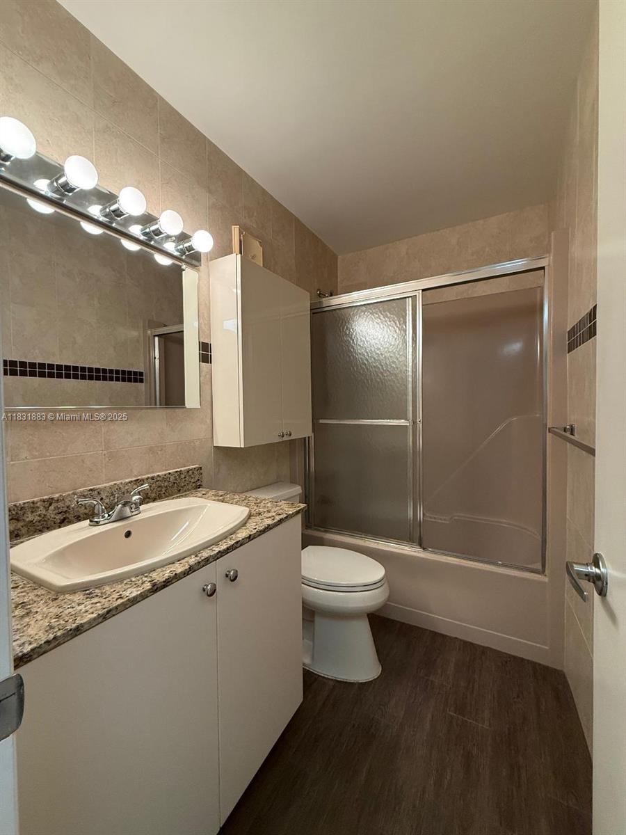 LAKE LAURA CONDO NO 2 - Residential