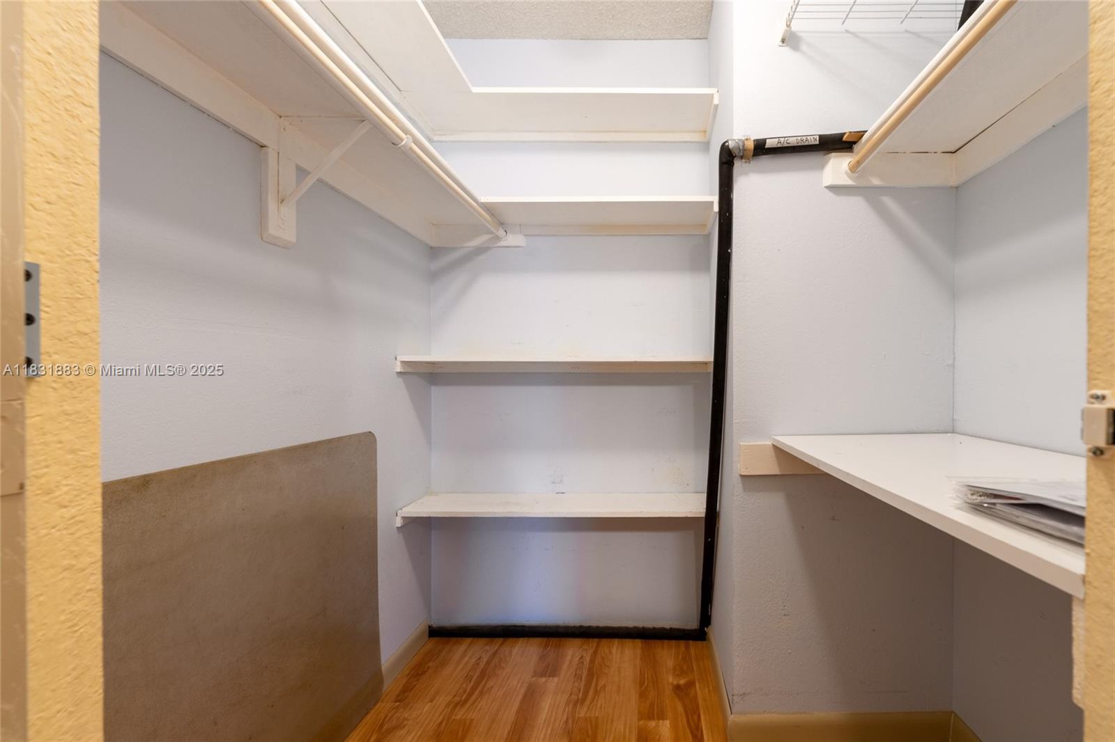 LAKE LAURA CONDO NO 2 - Residential