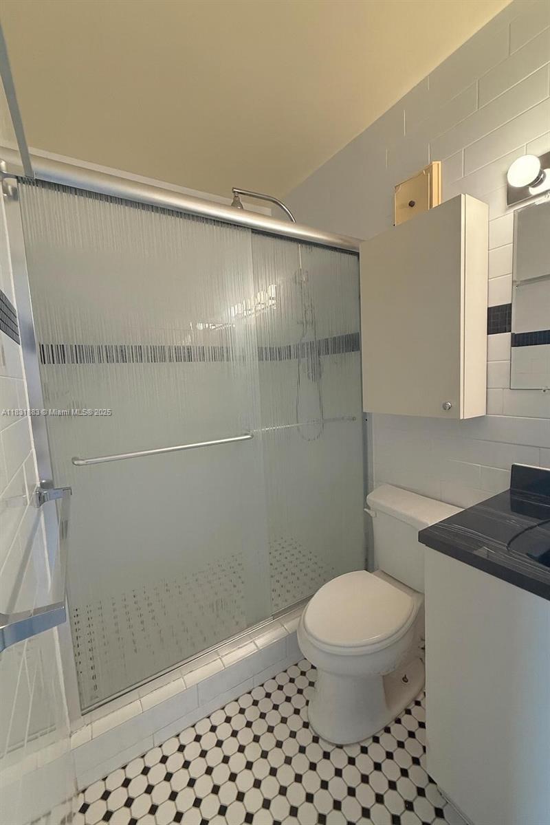 LAKE LAURA CONDO NO 2 - Residential