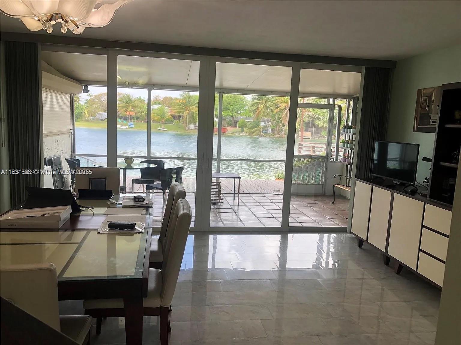 LAKE LAURA CONDO NO 2 - Residential