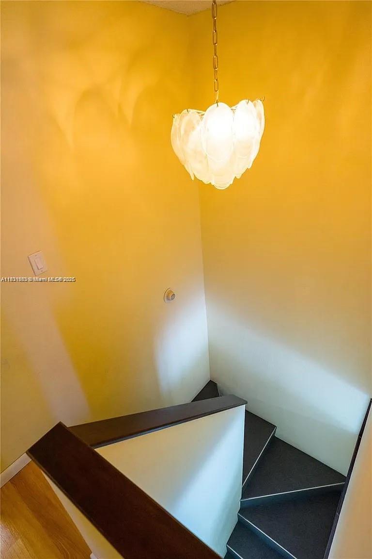 LAKE LAURA CONDO NO 2 - Residential