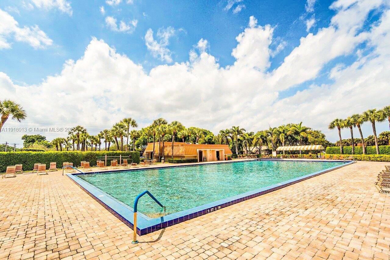 VILLAGE OF SANDALWOOD LAK - Residential Lease