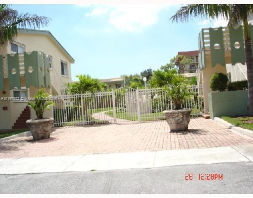 Centrally located 1 bedroom, 1 bathroom; fully tiled, unit within close proximity to all major points of interest, highways, shopping, etc. Unit priced for a quick turnaround. Currently tenant occupied until 01/31/2017. Appointment needed for showings with a 24 hour notice.