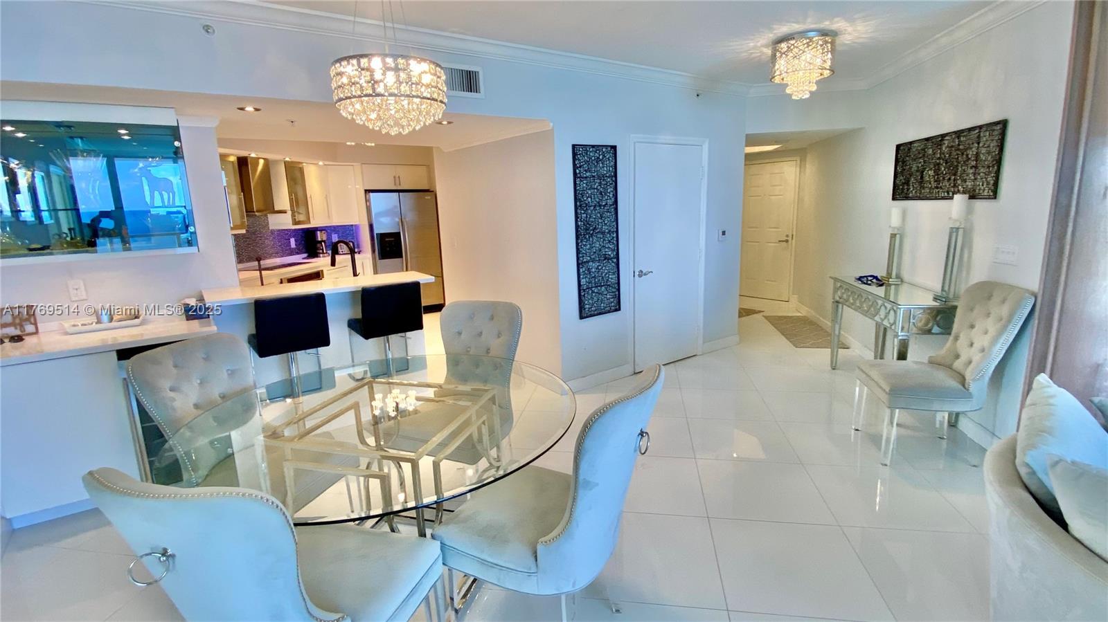 LA PERLA CONDO - Residential Lease