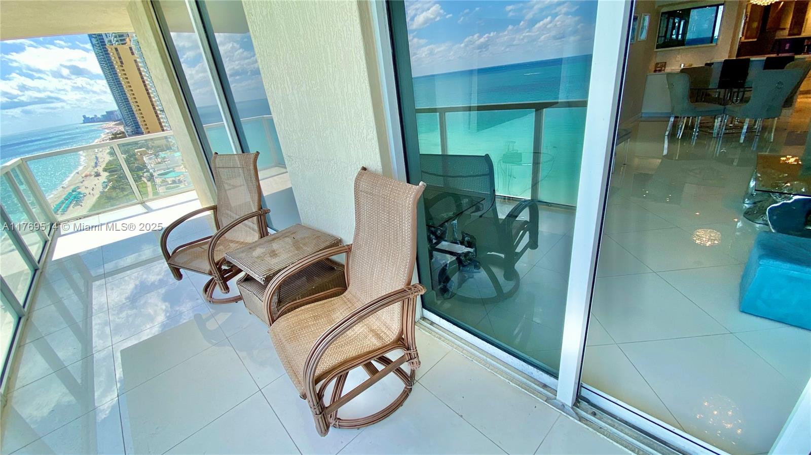 LA PERLA CONDO - Residential Lease