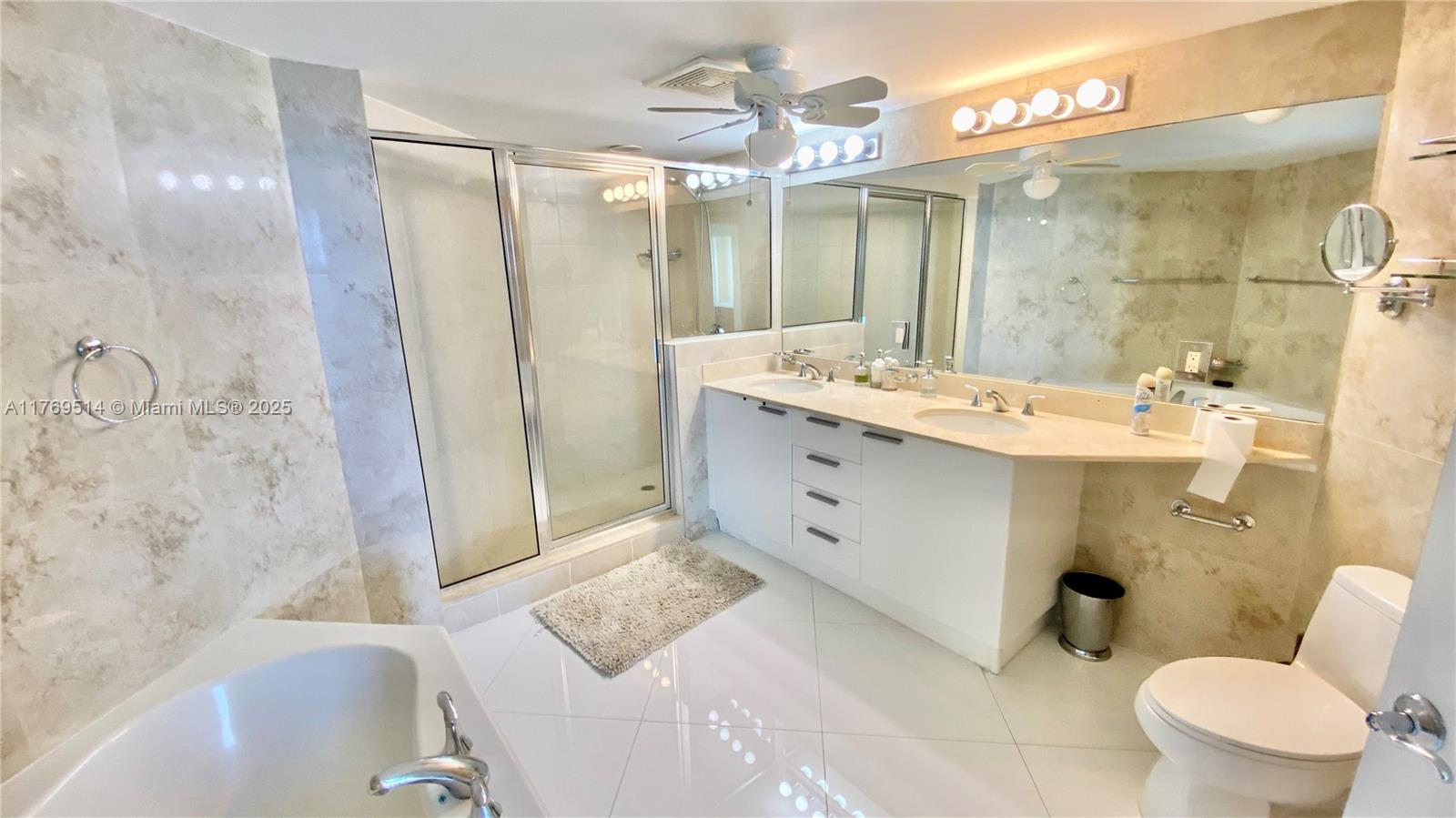 LA PERLA CONDO - Residential Lease