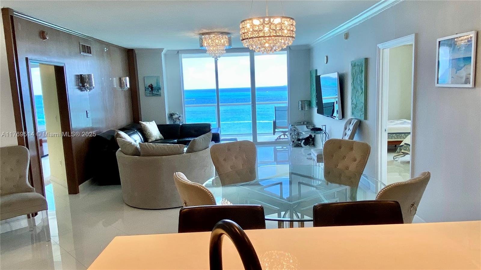 LA PERLA CONDO - Residential Lease