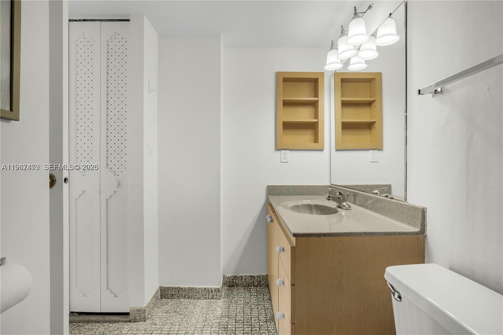 BISCAYA III CONDO - Residential