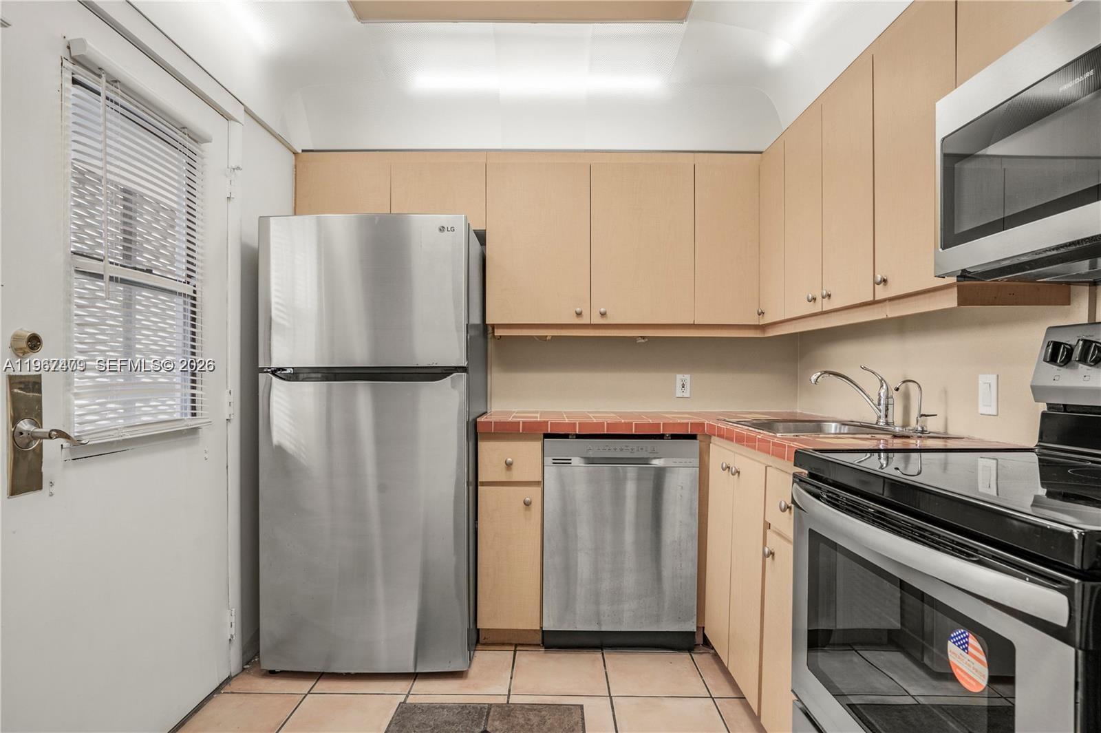 BISCAYA III CONDO - Residential